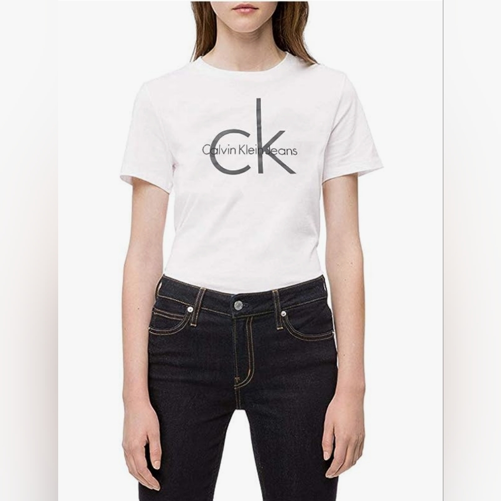 Women's Calvin Klein Tee Shirt Size M